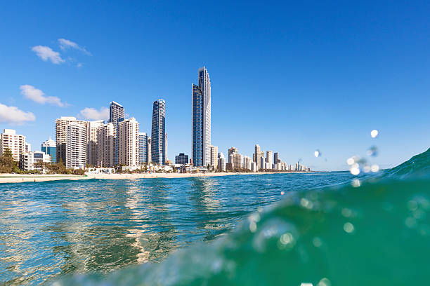 istock Blue waves rolling on Surfers Paradise beach 504796898