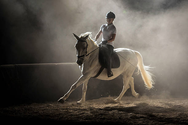 cheval d'équitation femme - women bride personal accessory adult photos et images de collection