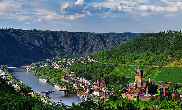 cochem のモゼルドイツ - caerlaverock ストックフォトと画像