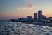 atlantic-city-sonnenuntergang.jpg?b=1&s=170x170&k=20&c=h5qmDReCUvwm2_fEcaY-Xd9JF3PhGm-eBX2nxsXIu7k=