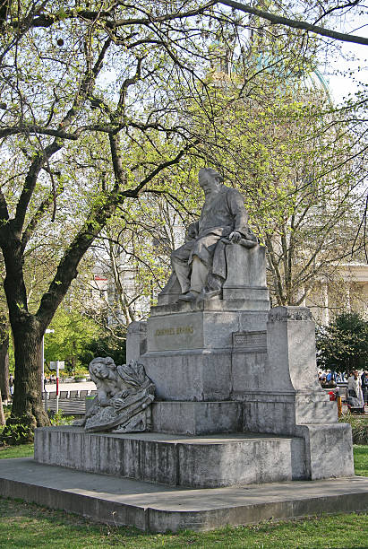 istock Monument to Johannes Brahms in Vienna, Austria. 504891860