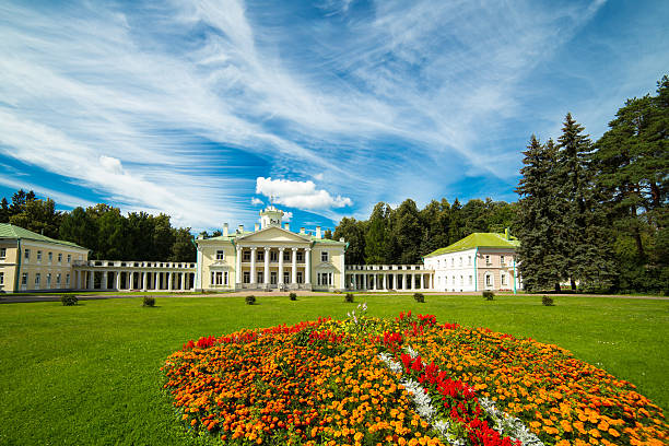 istock Classic architecture mansion exterior 504902652