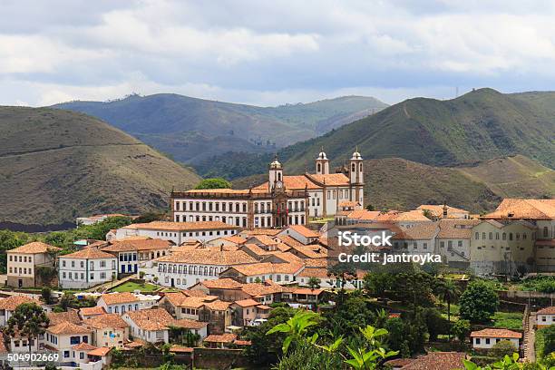 Panoramiczny Widok Ouro Preto W Brazylii - zdjęcia stockowe i więcej obrazów Ouro Preto - Ouro Preto, Ameryka Południowa, Architektura