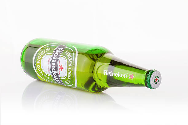 heineken cerveja lager - editorial europe food drink - fotografias e filmes do acervo