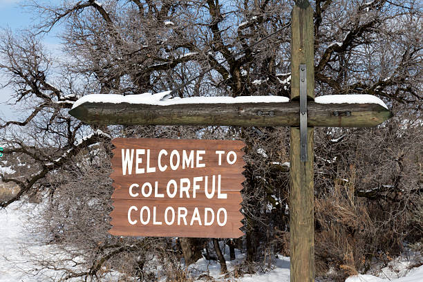 istock Wintertime Colorado state welcome sign 504913748