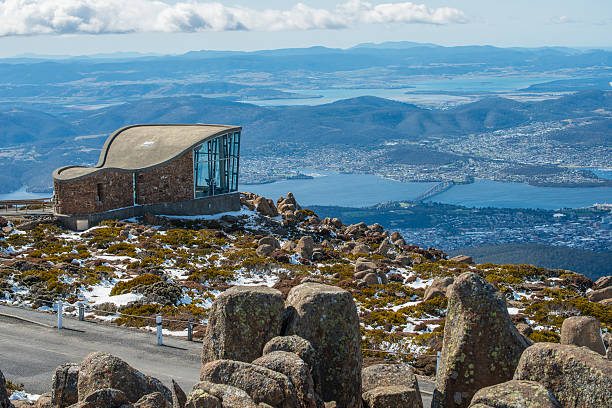 도시 mt.wellington 호바트, 태즈매니아 아일랜드, 호주. - tourism day winter mountain peak 뉴스 사진 이미지