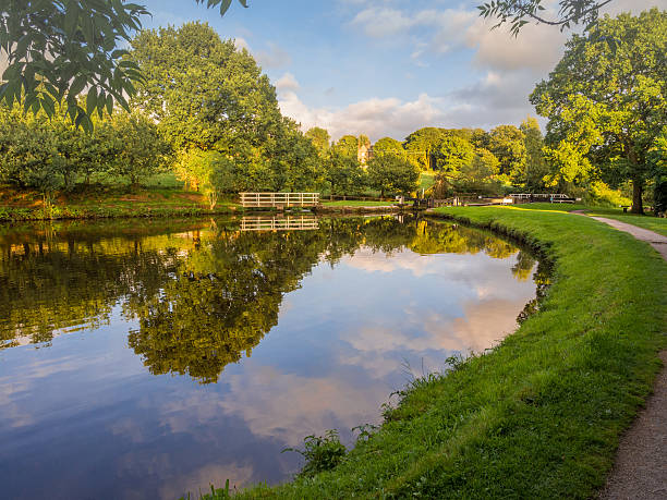 Leeds and Liverpool Canal in Evening Light, Chorley, Lancashire, UK Leeds and Liverpool Canal in Evening Light, Chorley, Lancashire, UK lancashire photos stock pictures, royalty-free photos & images