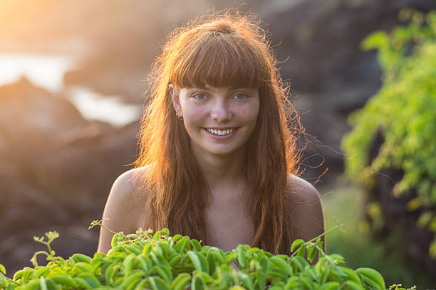 redhead_smile_johanne - covered nudity fotografías e imágenes de stock