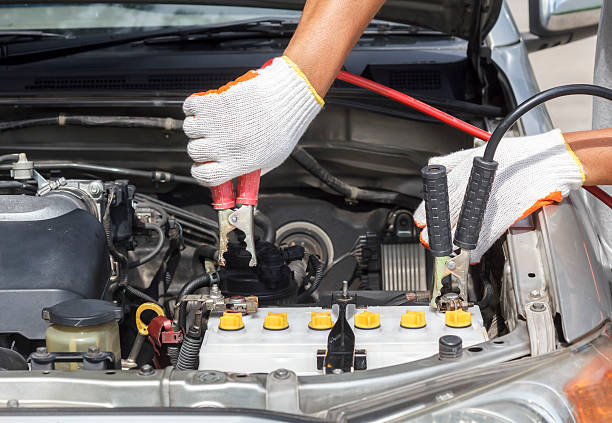 istock mechanic working in auto repair shop. 505051945