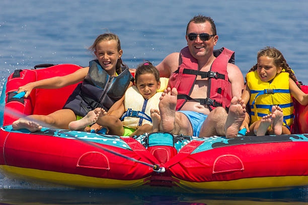istock Family ride on the sea 505062096