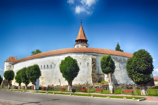 l'église prejmer renforcée - prejmer fortress photos et images de collection