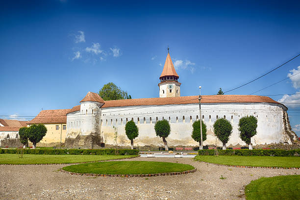 l'église prejmer renforcée - prejmer fortress photos et images de collection