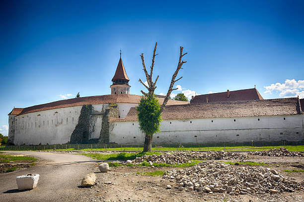 a igreja prejmer fortificados - prejmer fortress - fotografias e filmes do acervo