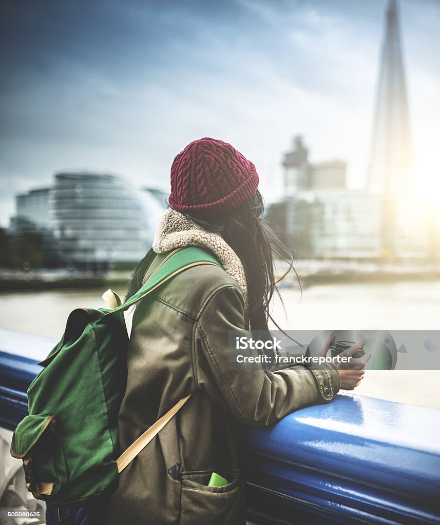 Chinesische Touristen in london beobachten die skyline - Lizenzfrei London - England Stock-Foto