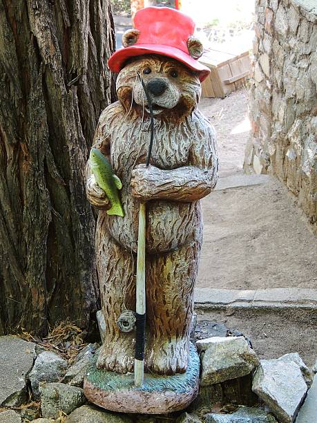 istock Bear Statue for Outdoor Ornament 505117565