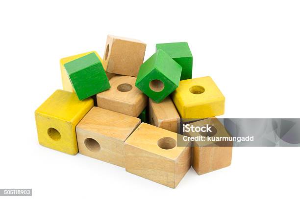 Drewniane Kolorowe Cegły Na Białym Tle - zdjęcia stockowe i więcej obrazów Architektura - Architektura, Blok, Blok startowy