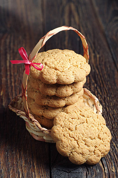 istock Oatmeal cookies in basket 505135720