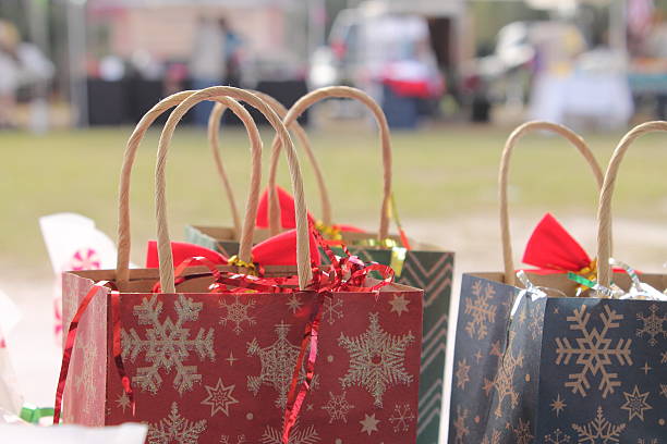 holliday presente malas - goodie bag - fotografias e filmes do acervo