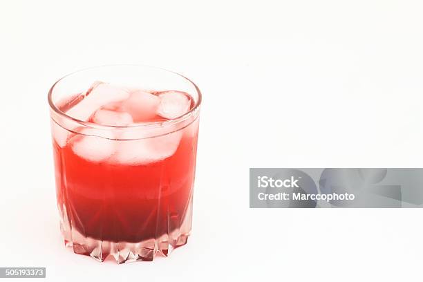 Gelo Frio Sumo De Cereja - Fotografias de stock e mais imagens de Alimentação Saudável - Alimentação Saudável, Bebida, Branco