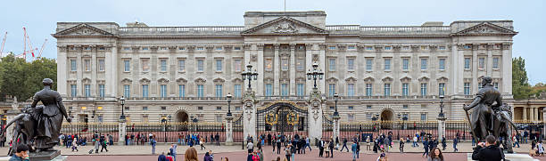 バッキンガム宮殿（ロンドンます。 - palace buckingham palace london england famous place ストックフォトと画像