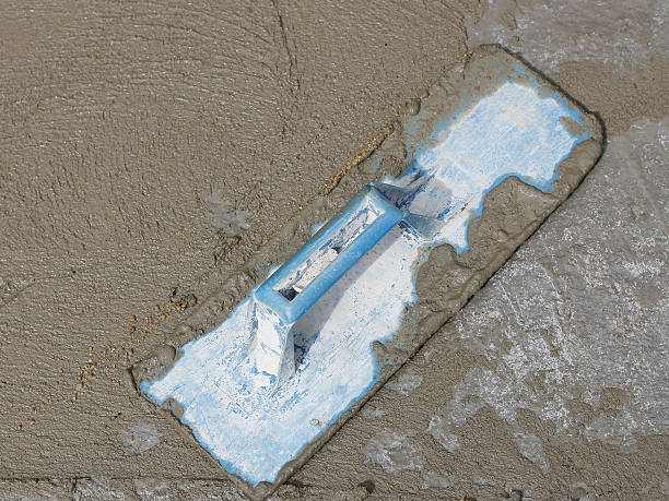 istock trowel and wet cement 505209006