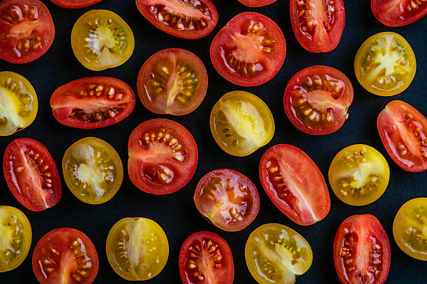 wiśniowe pomidory jedzenie w tle - cherry tomato flash zdjęcia i obrazy z banku zdjęć