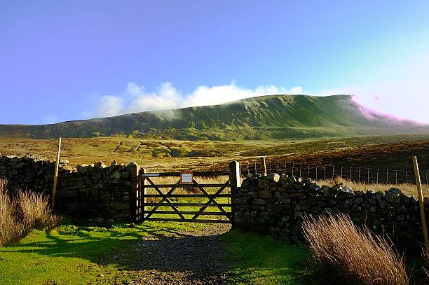istock Winter Sunlight on Pen-y-ghent 505222320