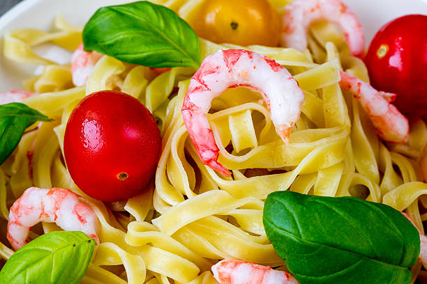pasta with shrimp and cherry tomatoes