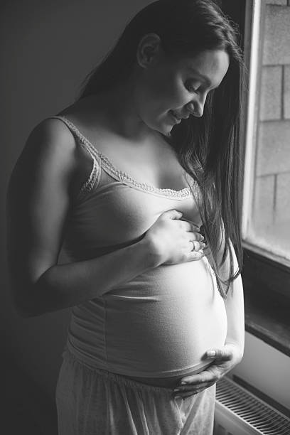 istock Young pregnant woman 505270750