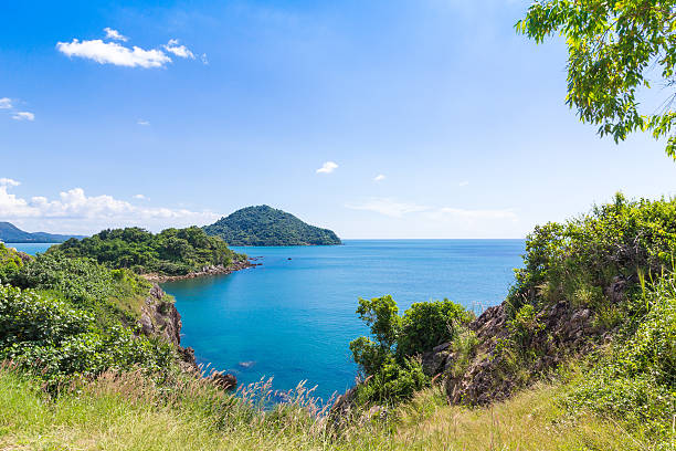 istock Sea Sky and mountain 505274388