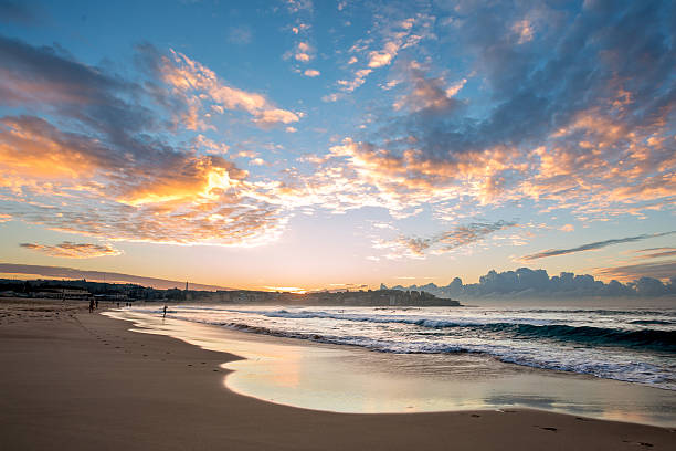 Bondi Sunrise Bondi Beach Sunrise Sydney Australia bondi beach sunrise stock pictures, royalty-free photos & images