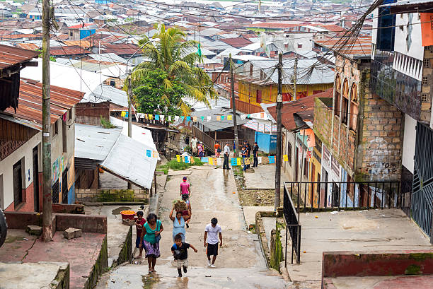 белен районе iquitos, peru - iquitos стоковые фото и изображения