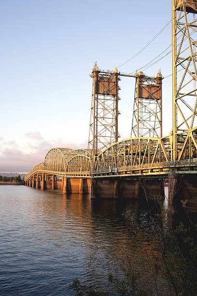 istock I5 bridge over Columbia river 505300838