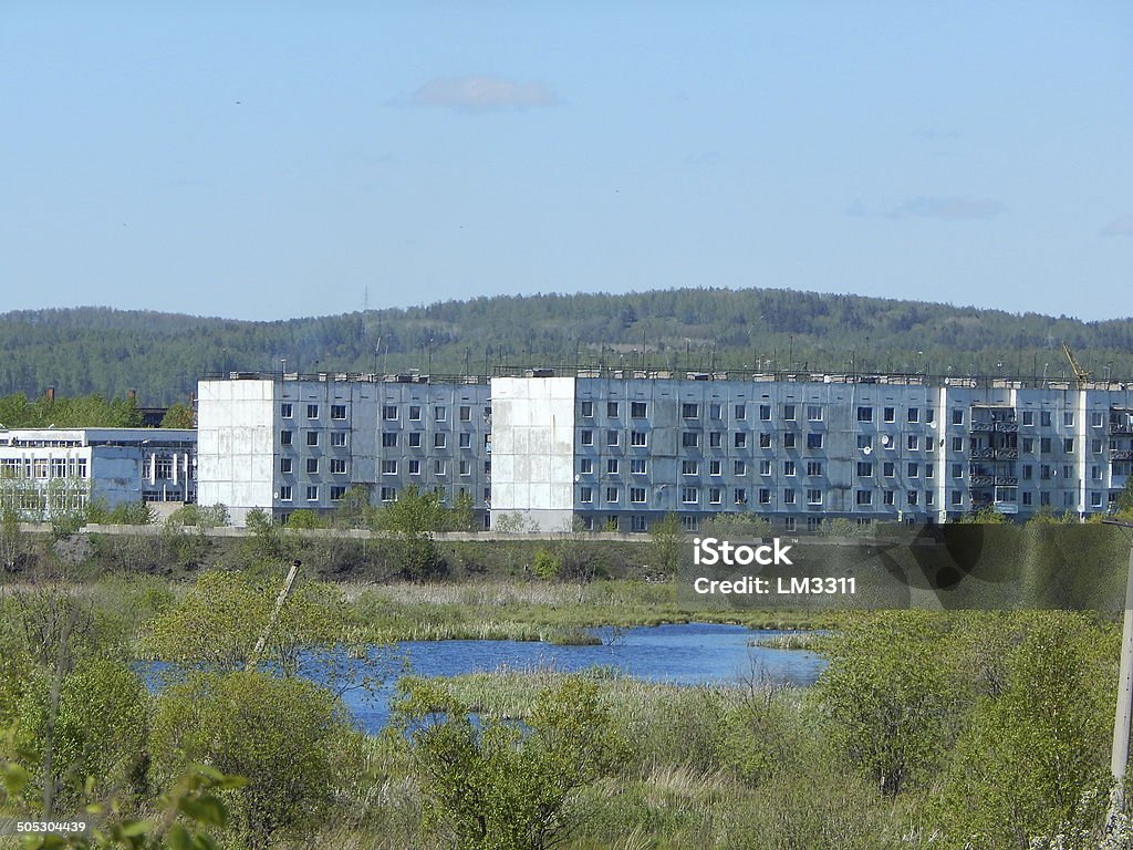 Le capanne e slums, vicino al lago, molto male area. - Foto stock royalty-free di Acqua