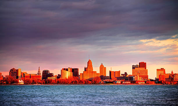 istock Buffalo New York Skyline 505306104