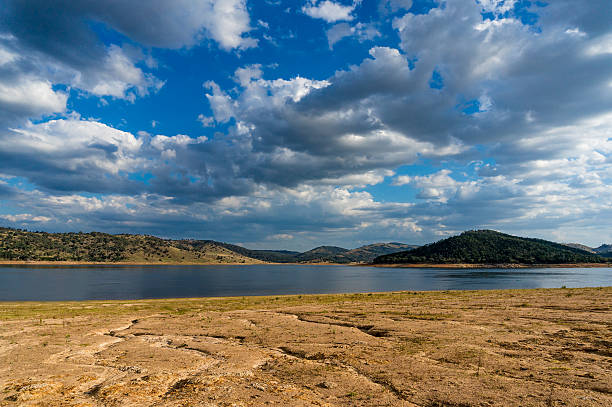 istock Drought at Wyangala Dam, Lachlan Valley, NSW 505343002