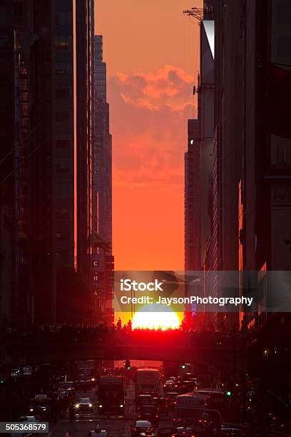 Manhattanhenge Stock Photo - Download Image Now - New York City, New York State, Times Square - Manhattan