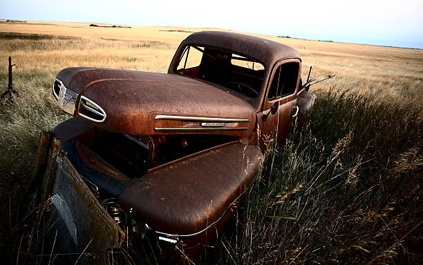 istock Abandoned farm truck in scenic Saskatchewan 505370173