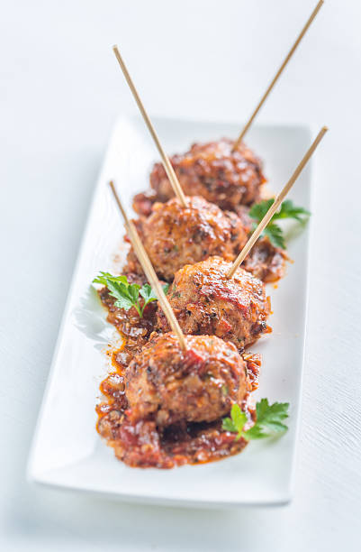 istock Turkey meatballs skewers 505371404