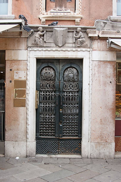 istock Door in Italy 505400975