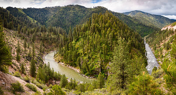 góry sawtooth - sawtooth national recreation area zdjęcia i obrazy z banku zdjęć