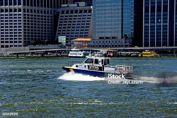 Foto de Nypd Harbor Unidade Lançamento Nº 35 Do East River Lower Manhattan Nova York e mais fotos de stock de Antiterrorismo