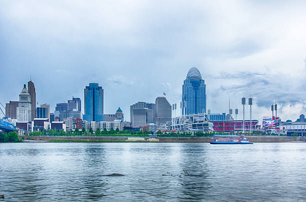 istock Cincinnati skyline. Image of Cincinnati skyline and historic Joh 505444375