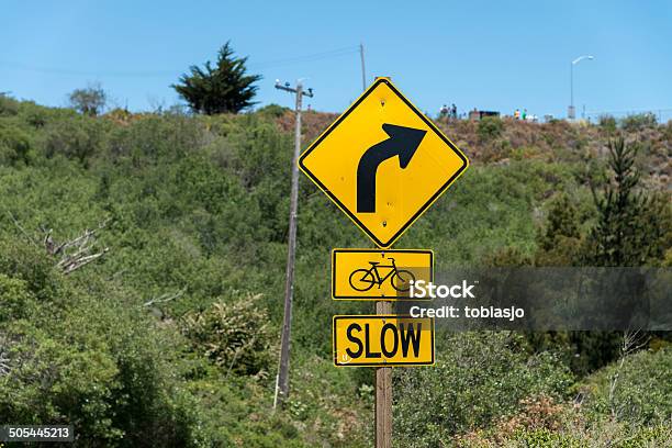 Włącz Znak Drogowy - zdjęcia stockowe i więcej obrazów Powolny - Powolny, Stan Kalifornia, Znak drogowy
