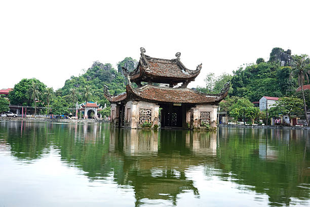 istock Thuy Dinh - Pagoda Replacement, Hanoi 505483561