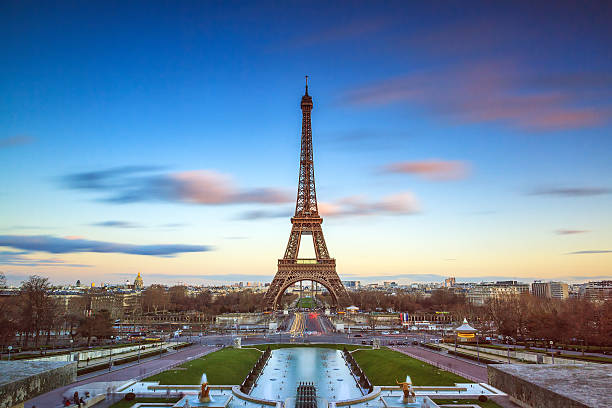 istock Eiffel color in the sky 505494458