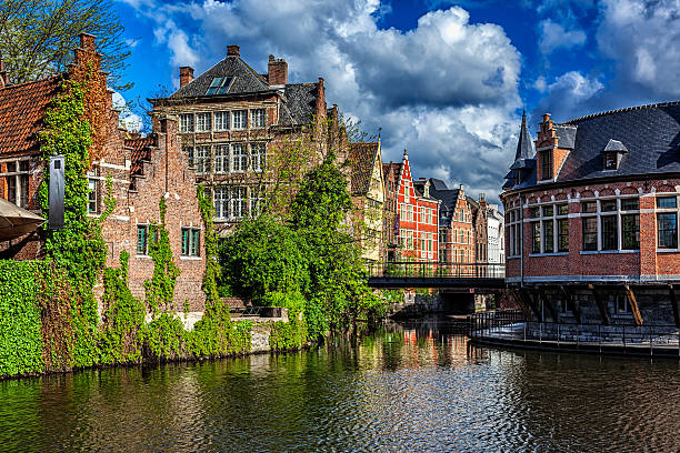 canale di gand. gand-belgio - ghent foto e immagini stock