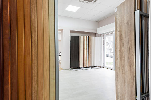 istock Laminate and playwood shop 505518590