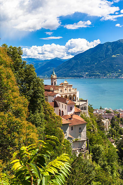 マドンナデル sasso ロカルノの教会 - switzerland european alps ticino canton scenics ストックフォトと画像