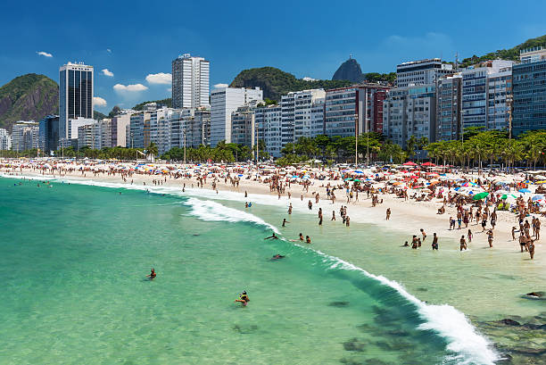 copacabana beach w rio de janeiro - brazil lagoa water sea zdjęcia i obrazy z banku zdjęć